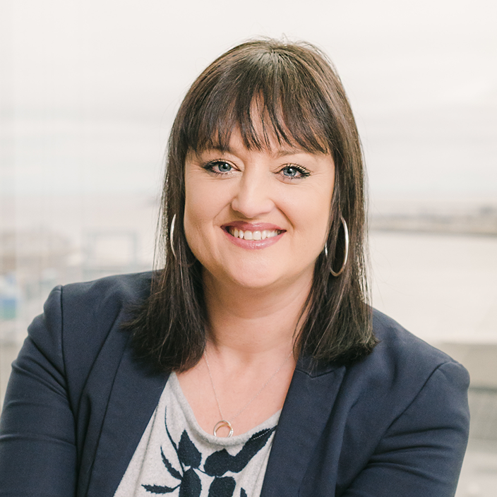 Stacey Spicer headshot.