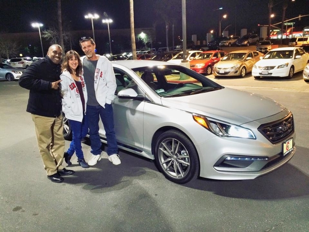 Images CardinaleWay Hyundai Corona
