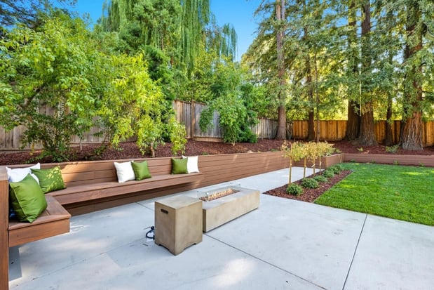 Images Nancy Soliz, Realtor