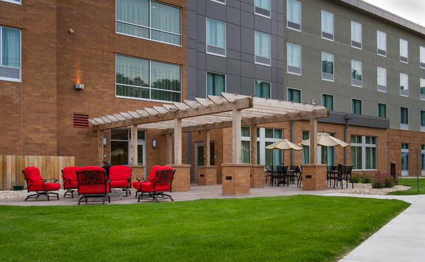 Images Holiday Inn Express & Suites Madison Central by IHG