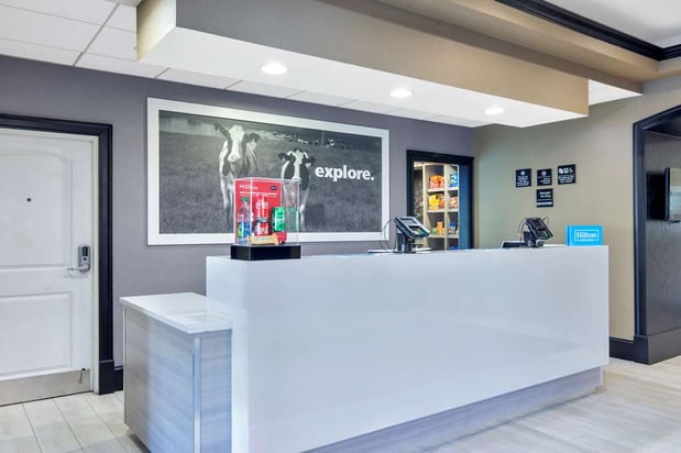 Images Hampton Inn & Suites Fort Worth-Fossil Creek