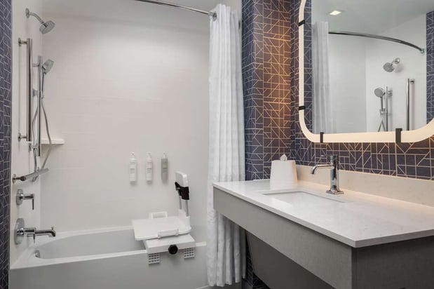 Images Homewood Suites by Hilton Newport Cincinnati