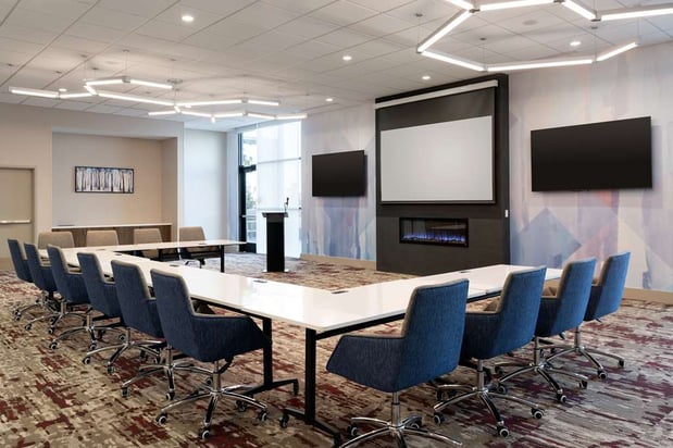 Images Hilton Garden Inn Visalia