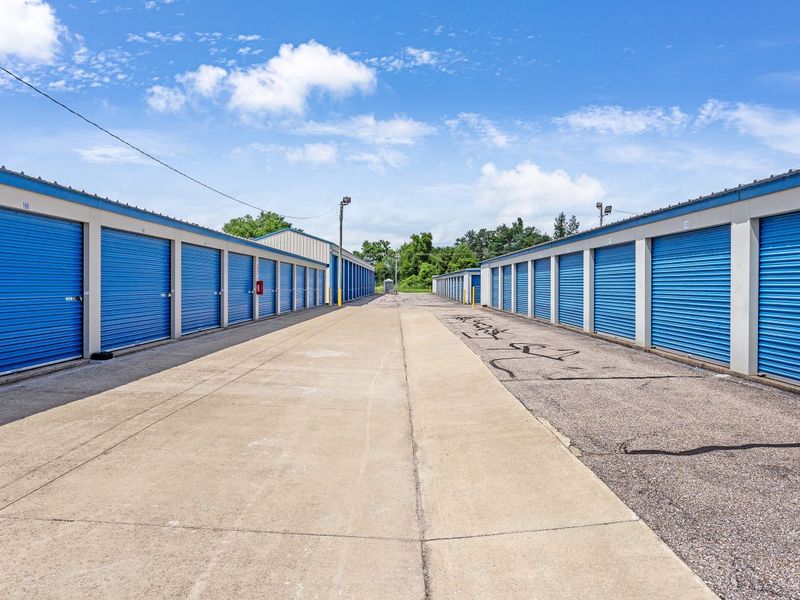 Interior Units - Storage Express at 2200 Sherman Dr, Princeton, IN 47670