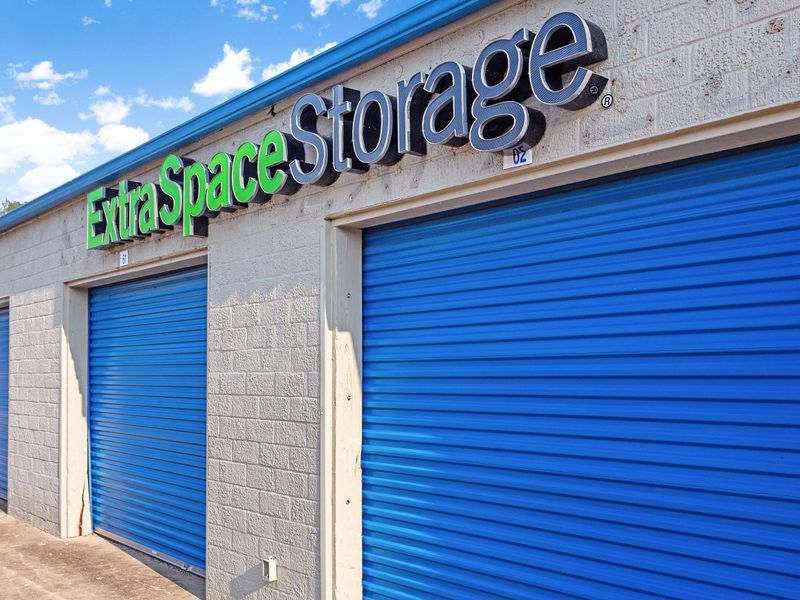 Beauty Image - Storage Express at 305 W County Line Rd, Edinburgh, IN 46124