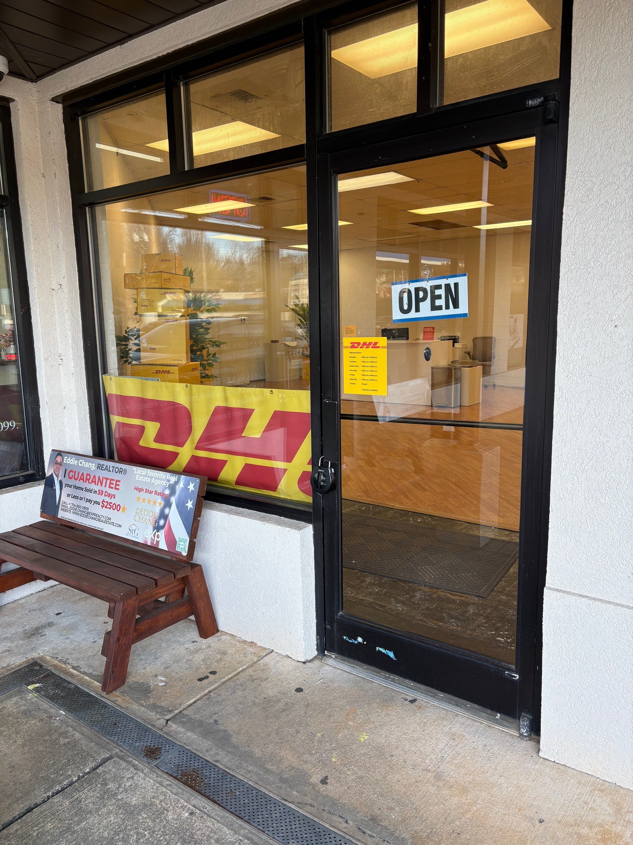 DHL Express Service Point Charlotte Image