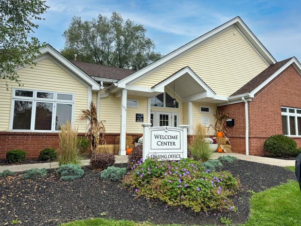 Images Country Manor Apartment Homes