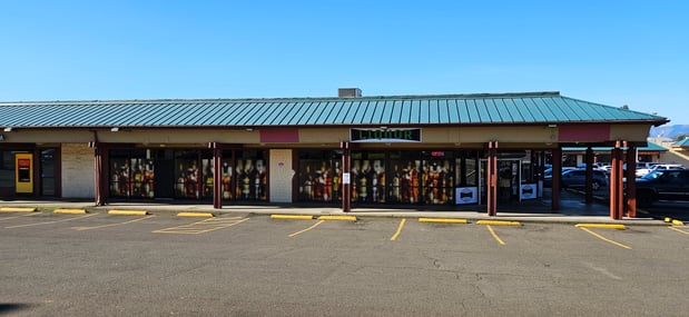Images Umpqua Valley Liquor Outlet