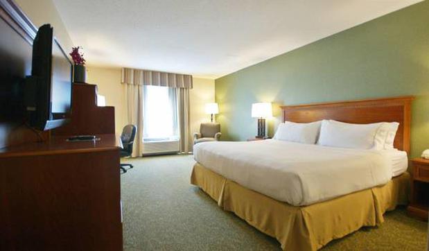 Images Holiday Inn Express & Suites Hagerstown, an IHG Hotel