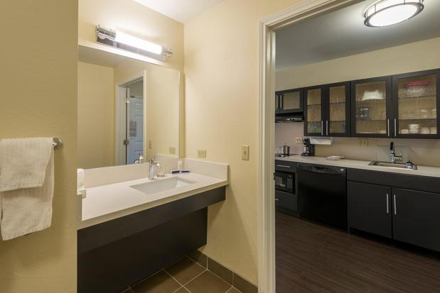 Images Candlewood Suites Midwest City by IHG
