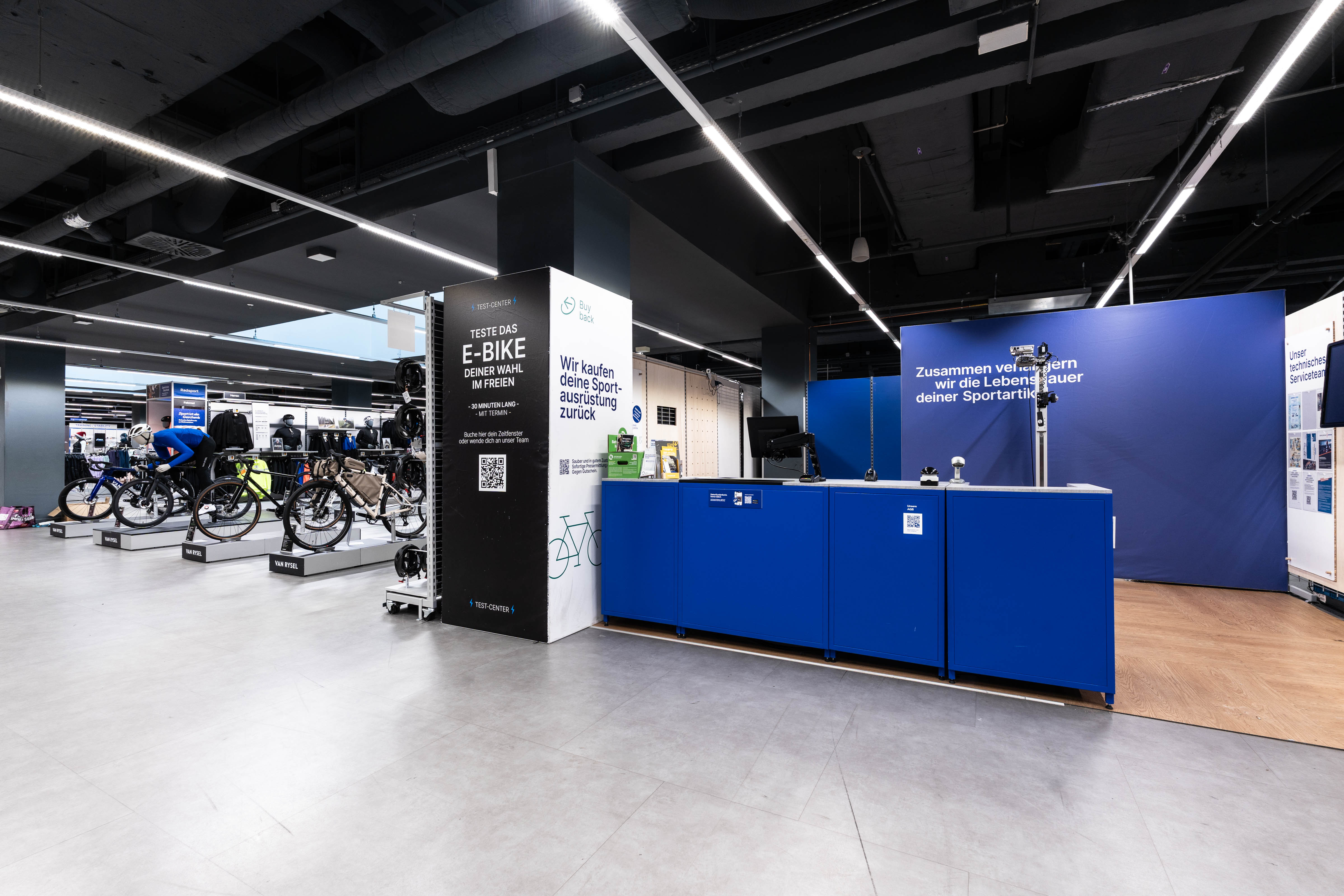 DECATHLON Berlin Alexanderplatz