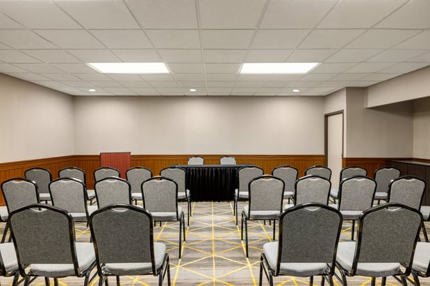 Images Holiday Inn Louisville East - Hurstbourne by IHG