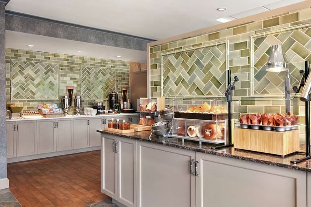Images DoubleTree by Hilton McLean Tysons