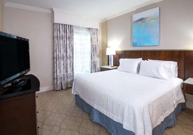 Images Hampton Inn & Suites Charlotte/SouthPark at Phillips Place
