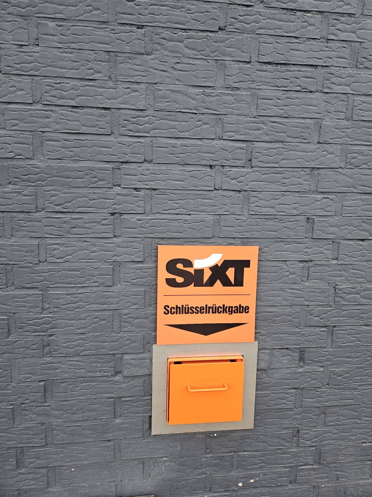 SIXT Truck Center Dortmund, Evinger Straße 21 in Dortmund