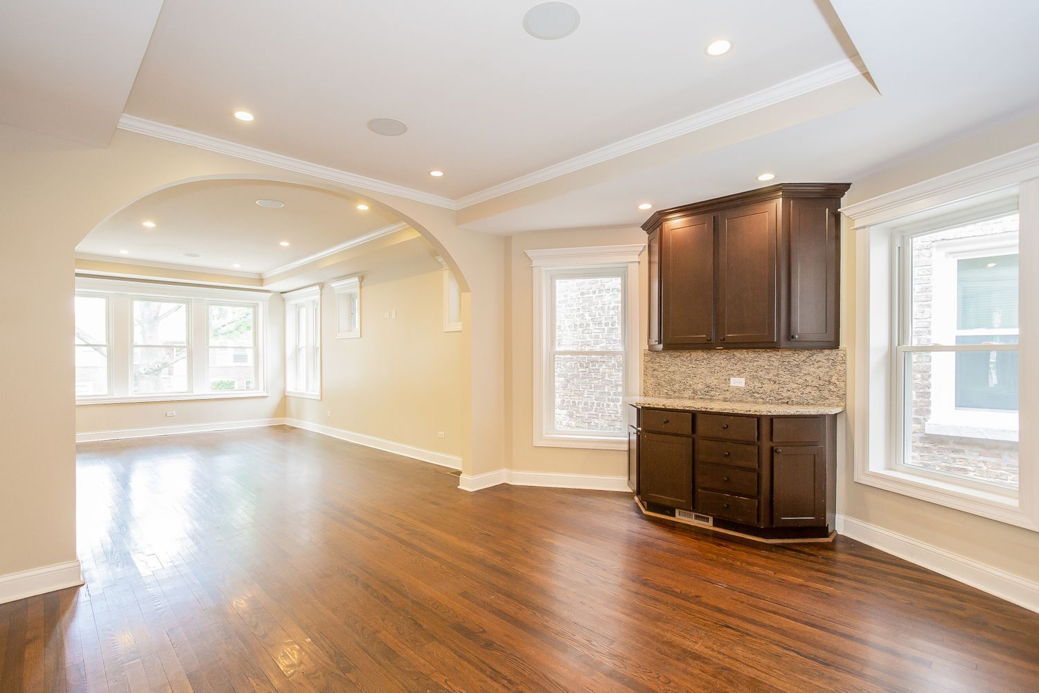 Beautiful home with a built in bar at Invitation Homes Chicago.