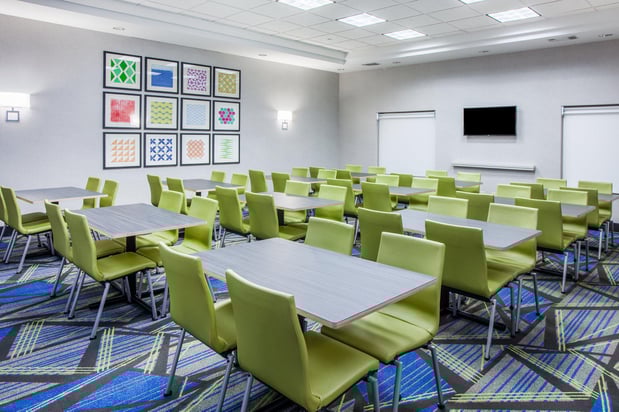 Images Holiday Inn Express & Suites Texarkana by IHG