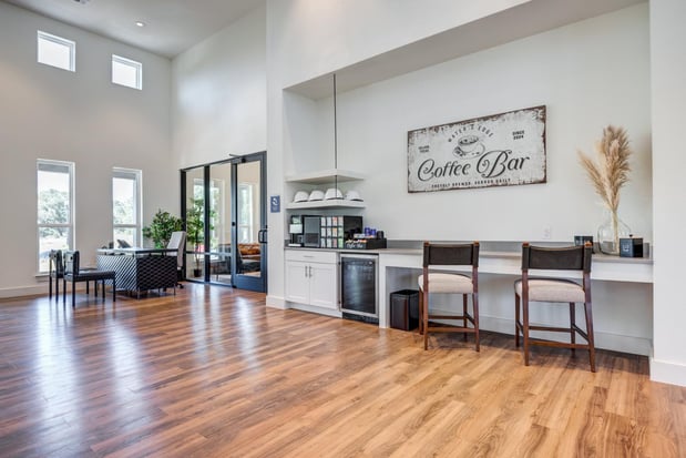 Images Water's Edge Apartments and Townhomes