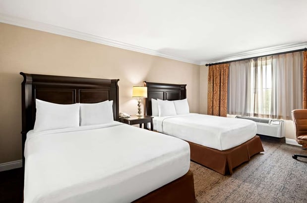 Images Best Western Ontario Mills Mall