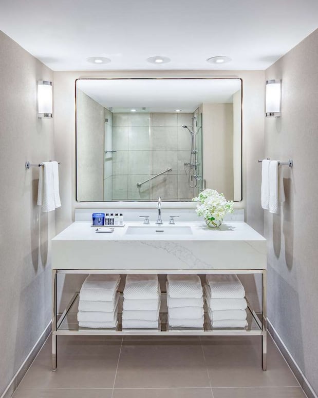 Images The Marquette Hotel, Curio Collection by Hilton