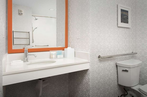 Images Hampton Inn Baltimore-Downtown-Convention Center
