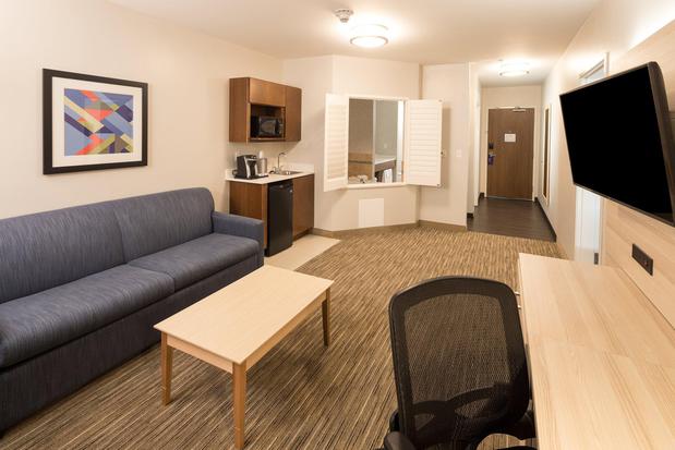 Images Holiday Inn Express & Suites Bay City, an IHG Hotel