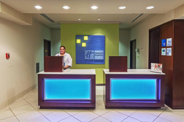 Images Holiday Inn Express & Suites Eagle Pass, an IHG Hotel