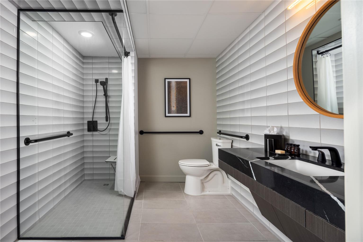 Guest room bath