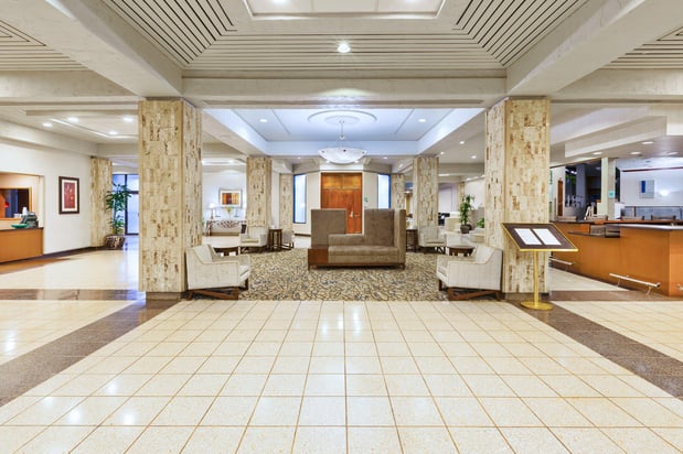 Images Crowne Plaza Columbus North- Worthington by IHG