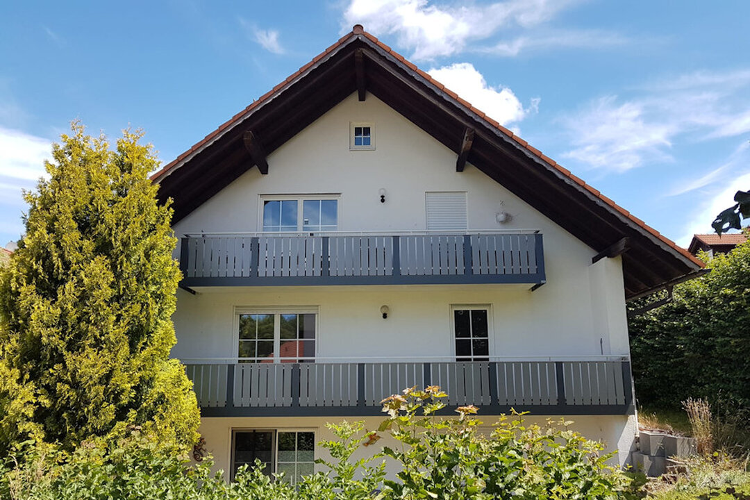 Altstetter Balkone, Krumbacher Straße 28 in Neuburg an der Kammel