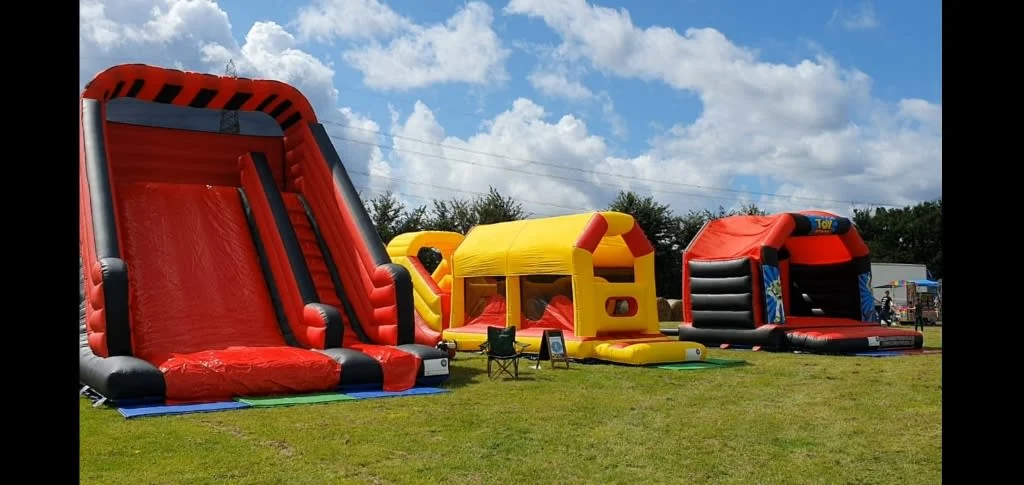 Images Top Banana Bouncy Castles