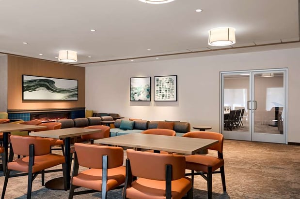 Images Hilton Garden Inn LAX Los Angeles Airport