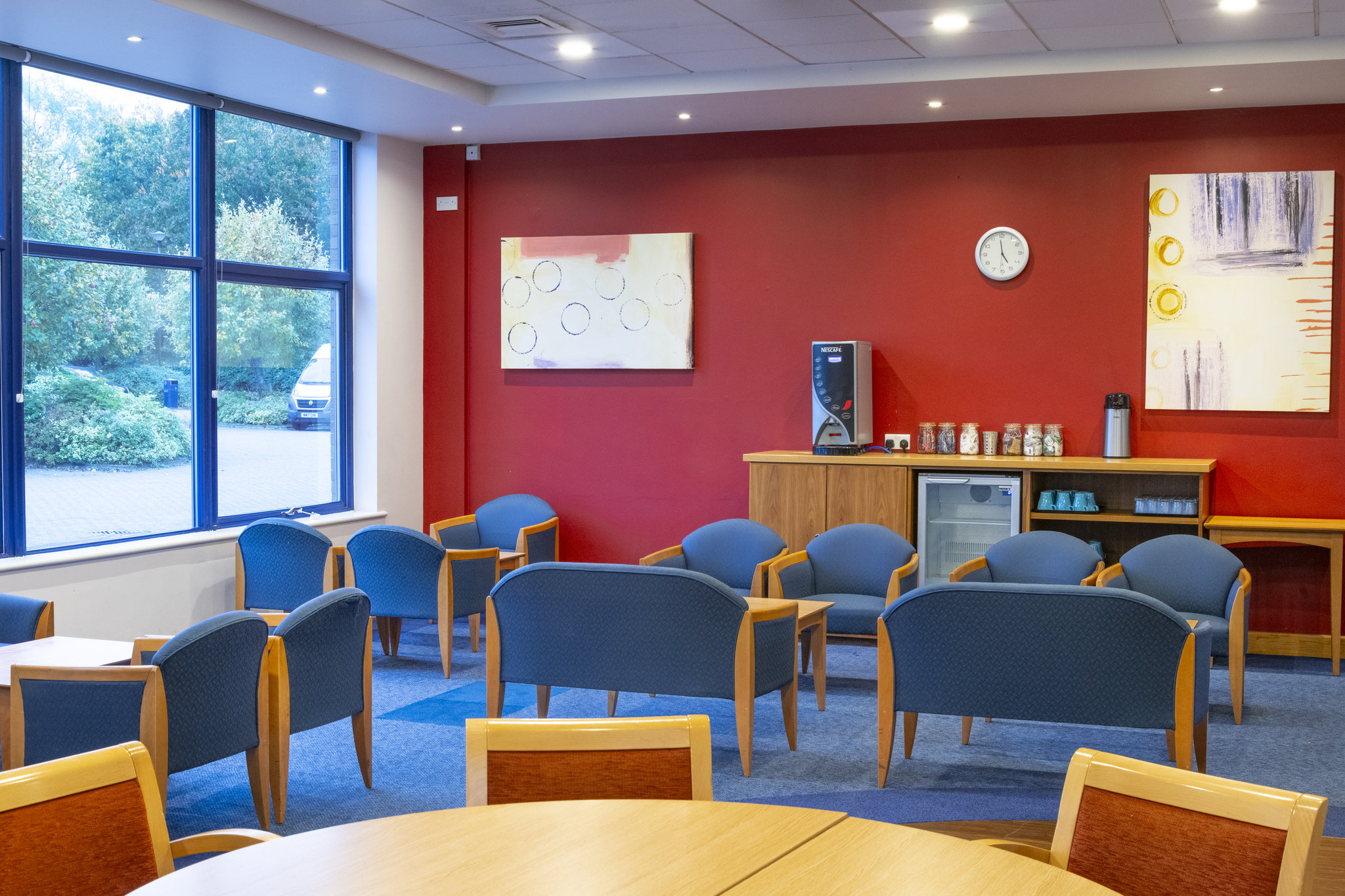 Images Holiday Inn Express Milton Keynes by IHG