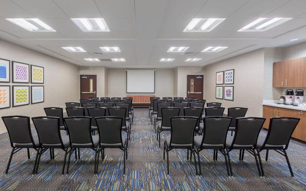 Images Holiday Inn Express & Suites Eugene Downtown - University by IHG