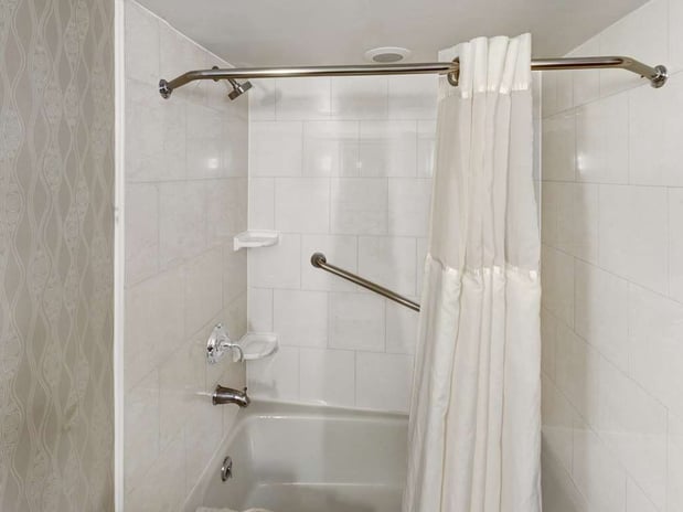 Images DoubleTree by Hilton Hotel Wichita Airport