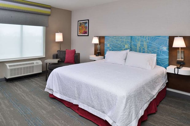 Images Hampton Inn & Suites Adrian