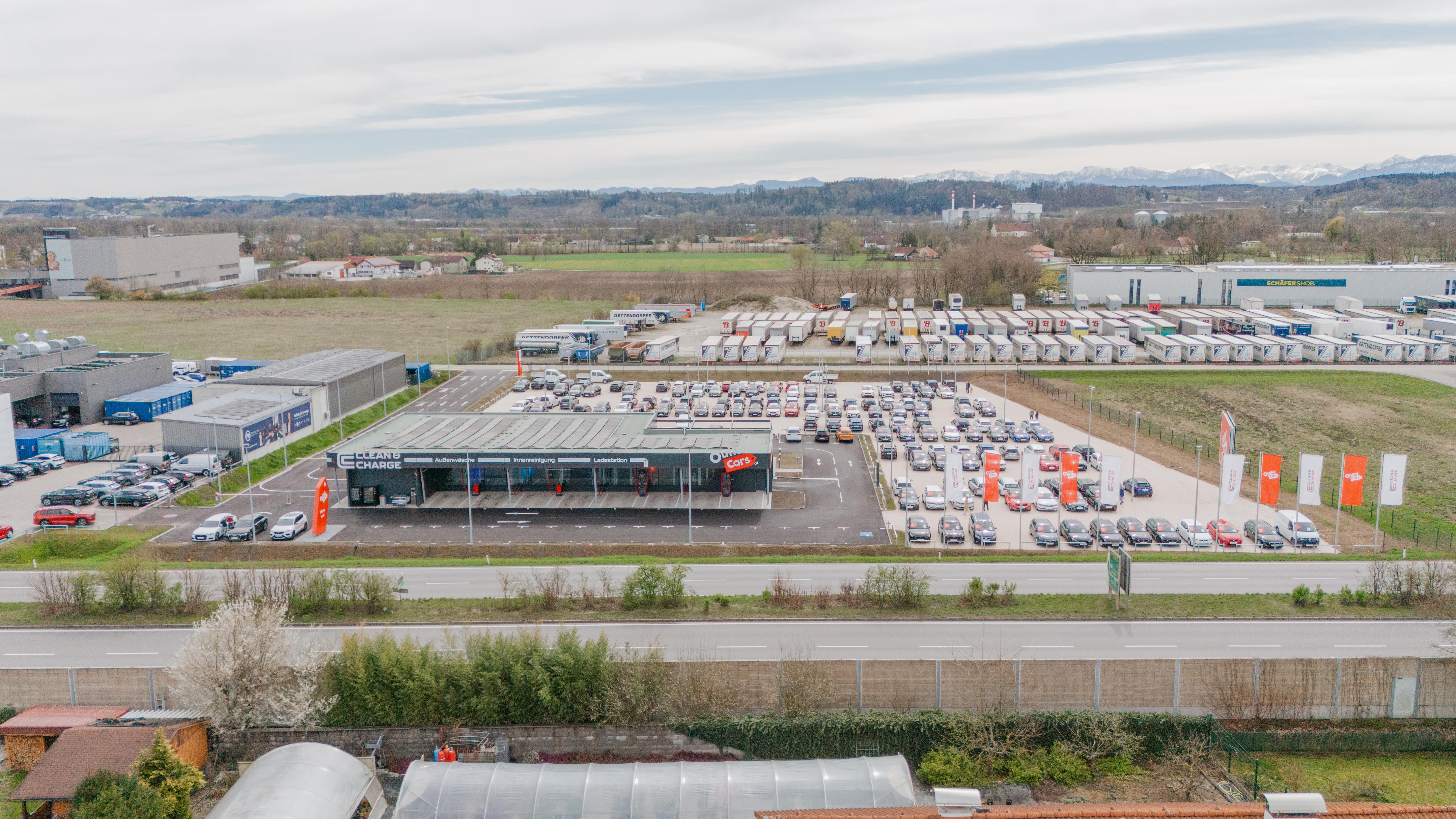 Clean & Charge - Wels I Außenwäsche - Innenreinigung - Ladestation, Werndlstraße 9 in Wels