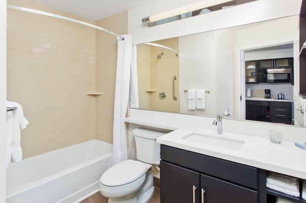 Images Candlewood Suites Building 3440