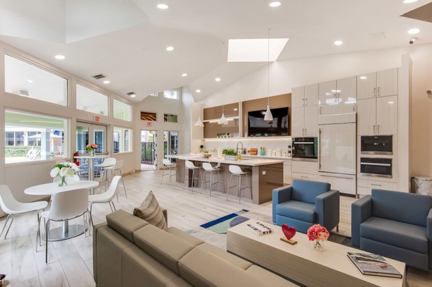 Images The Villages of Banyan Grove Apartments