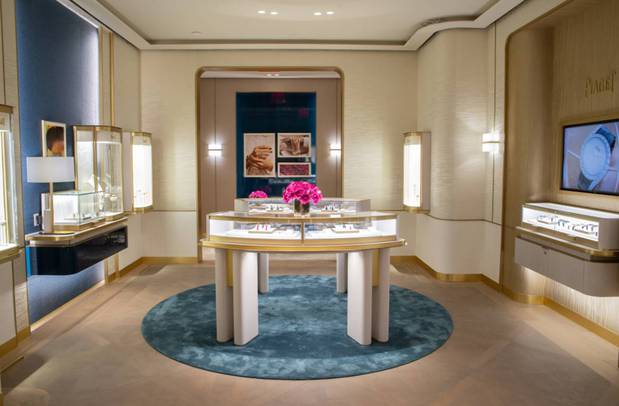 Images Piaget Boutique New York - Saks The Vault