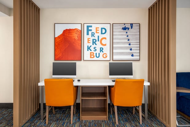 Images Holiday Inn Express & Suites Fredericksburg by IHG