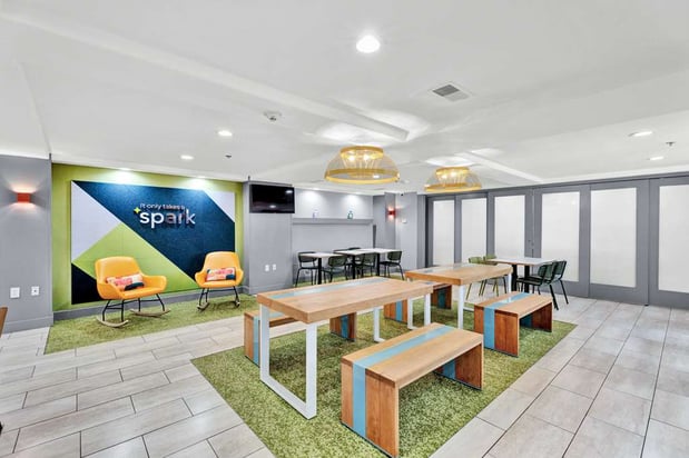 Images Spark by Hilton Plymouth