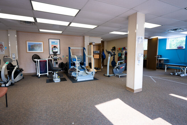Images Courage Kenny Sports & Physical Therapy – Apple Valley