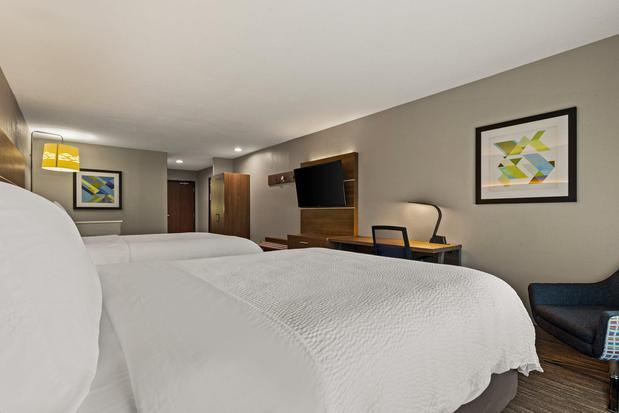 Images Holiday Inn Express & Suites Okmulgee, an IHG Hotel