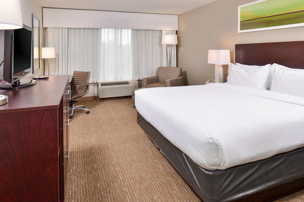 Images Holiday Inn Express & Suites Lafayette by IHG