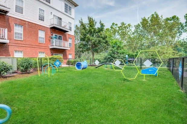 Images The Waterfront Apartments & Townhomes