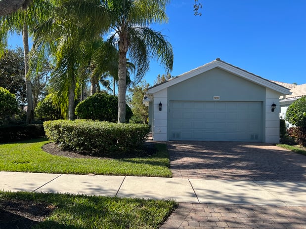 Images Gina Lamouth, SWFL Realtor