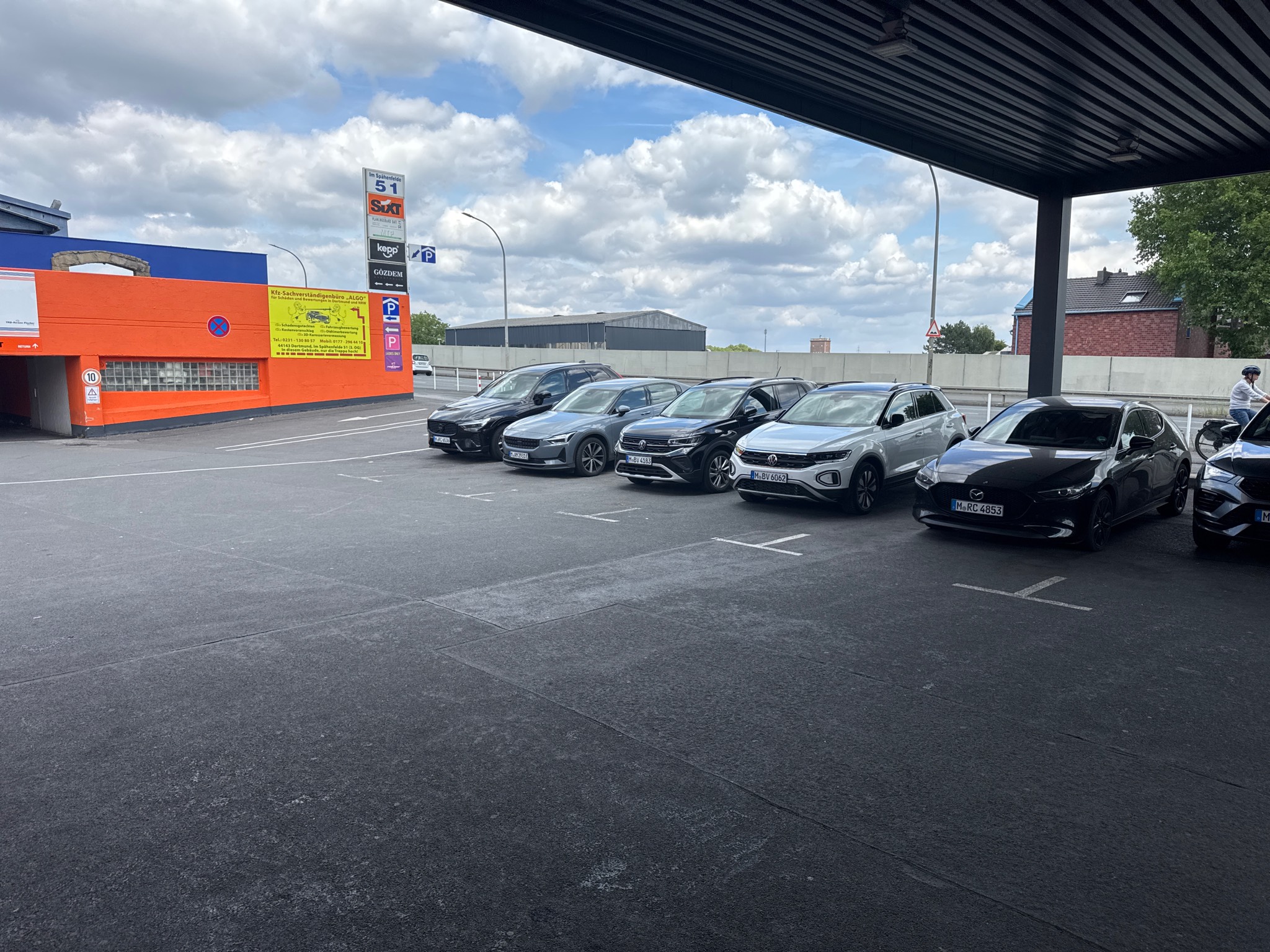 SIXT Mietwagen & Transporter mieten Dortmund Borsigplatz, Im Spaehenfelde 51 in Dortmund