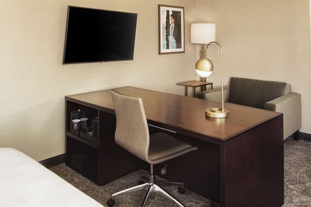Images Embassy Suites by Hilton Tysons Corner