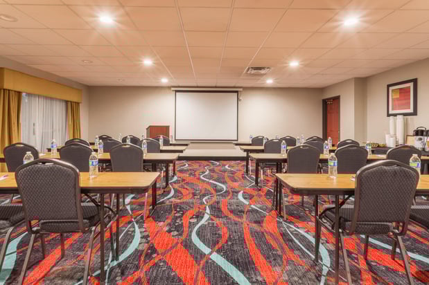 Images Holiday Inn Express & Suites Manteca City Center by IHG